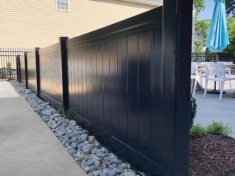 Composite & Vinyl Fencing